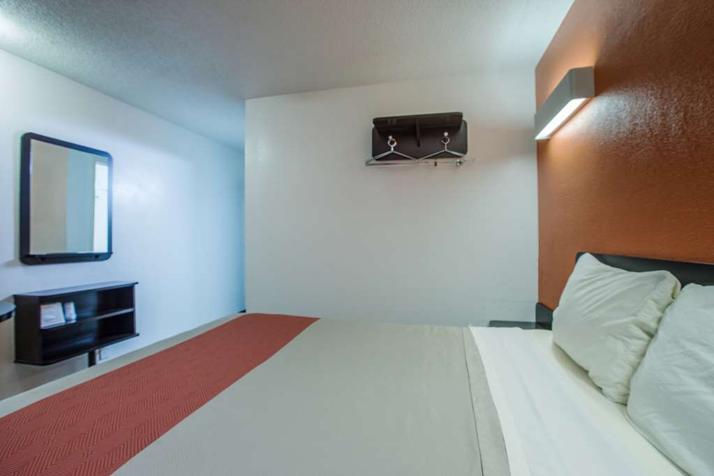 Motel 6-Simpsonville, Sc - Greenville Room photo